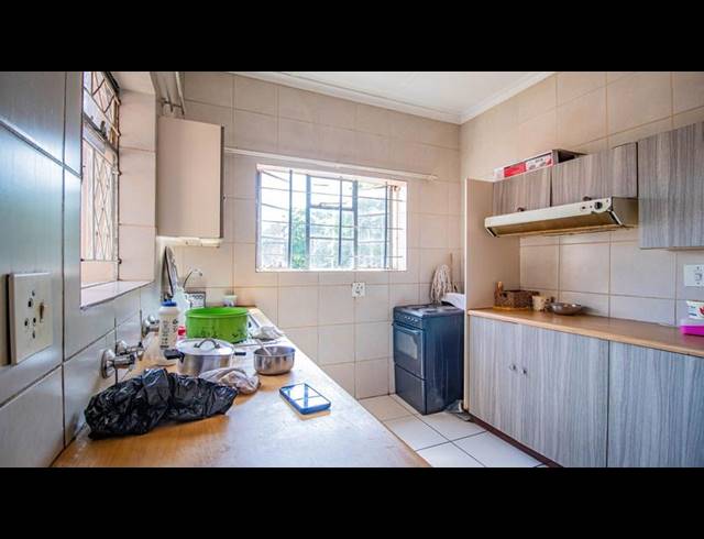 BUSINESS FOR SALE IN BELLEVUE